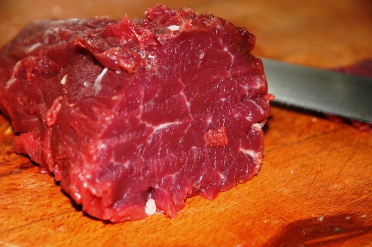 tatarský biftek - maso před přípravou